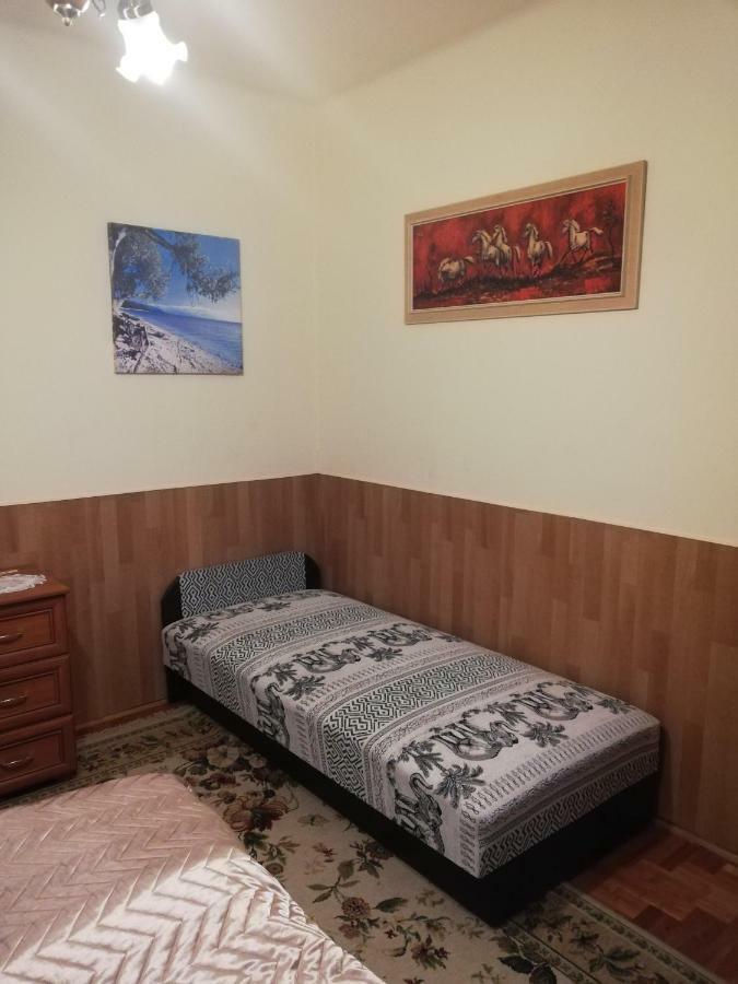 Szoboszlofonix Vendeghaz Hotel ไฮจ์ดุสโซบอสโล ภายนอก รูปภาพ