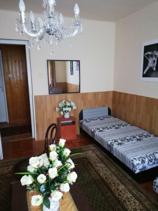 Szoboszlofonix Vendeghaz Hotel ไฮจ์ดุสโซบอสโล ภายนอก รูปภาพ